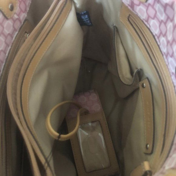 Pink and Tan Nine West Hand Bag with Extra Case - Picture 7 of 7